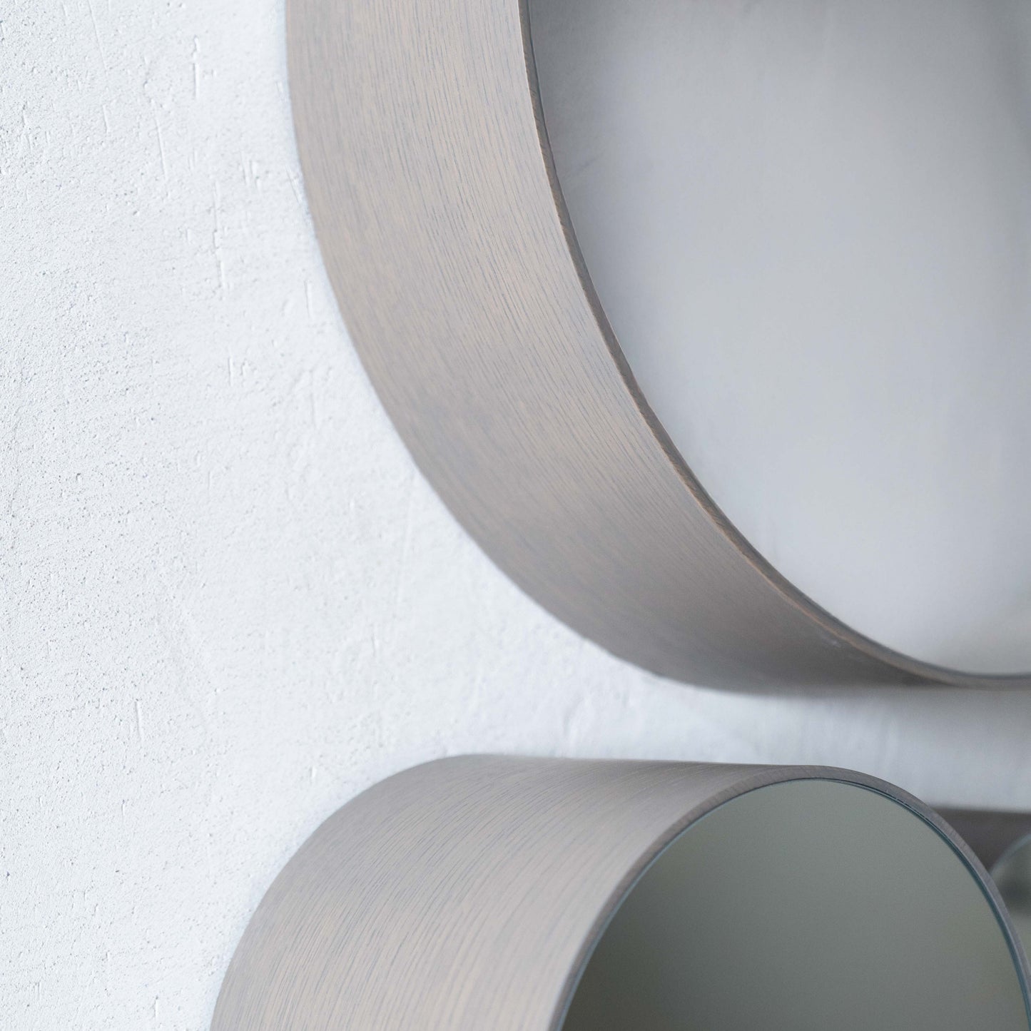 Stained Modern Round Wall Hanging Mirror
