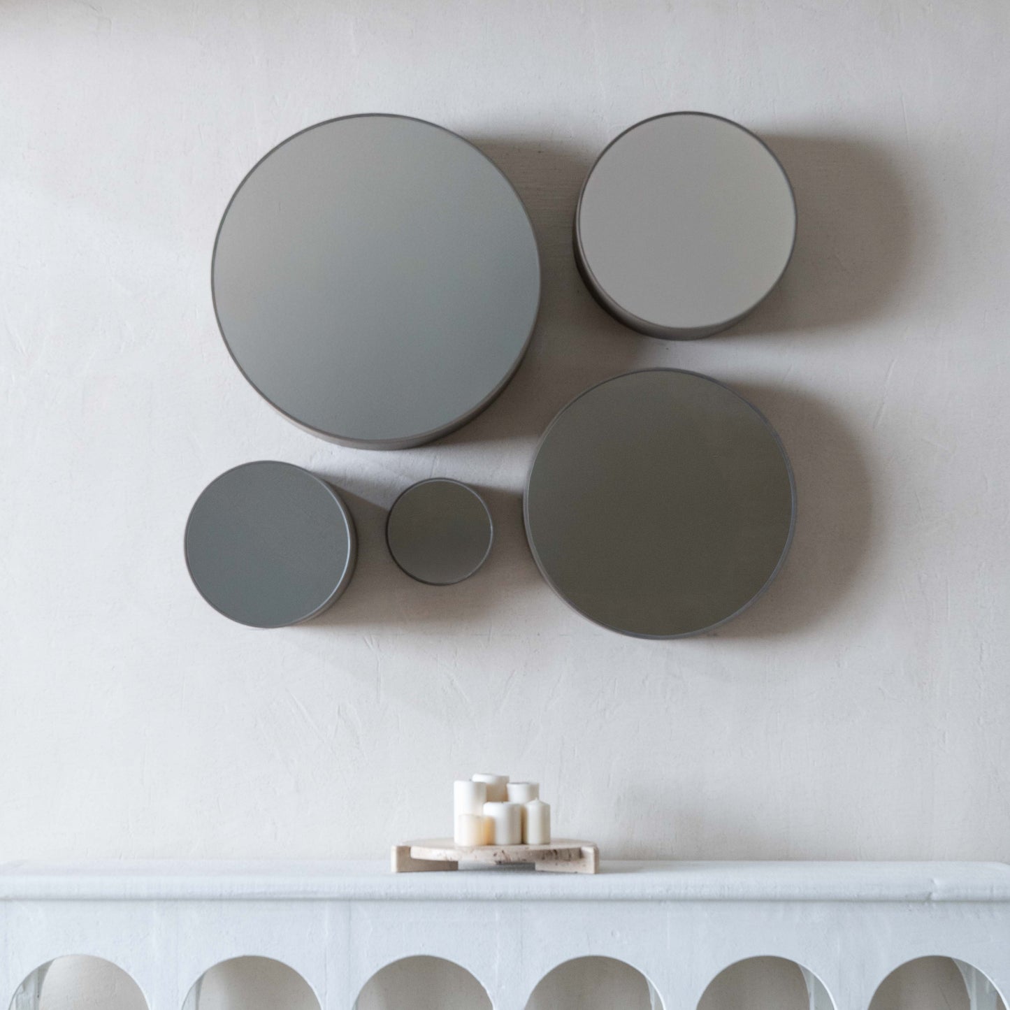 Stained Modern Round Wall Hanging Mirror
