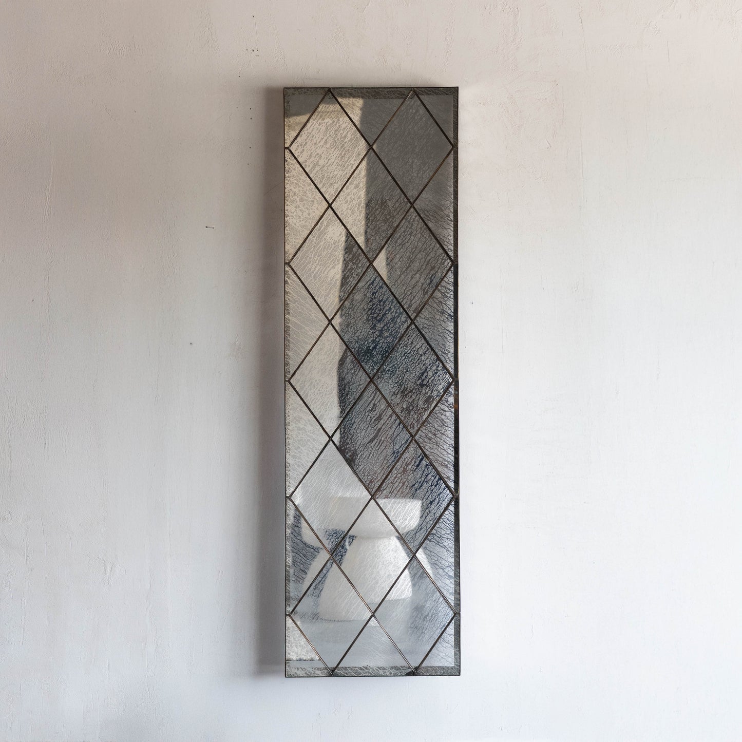 Antique Shape Wall Mirror