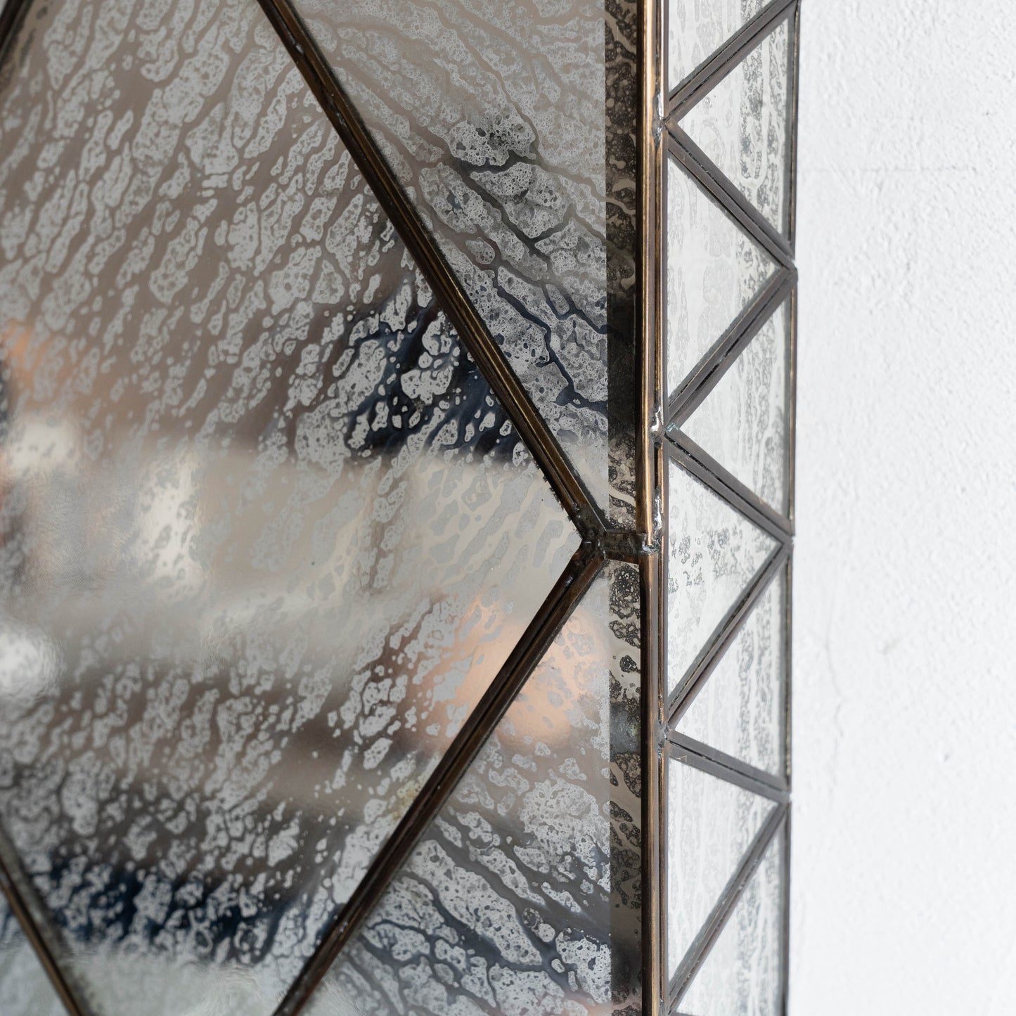 Antique Shape Wall Mirror